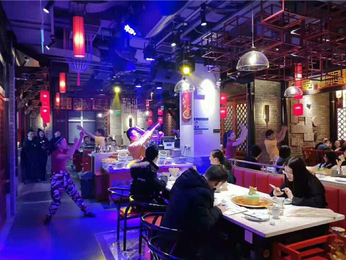 成都好吃的火鍋店推薦，這家確實霸道！