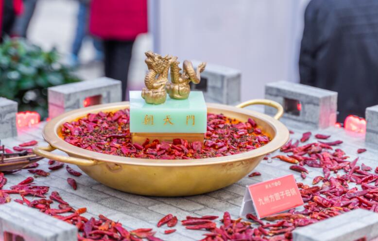 吃火鍋有哪些講究？跟著老重慶人學(xué)起來！