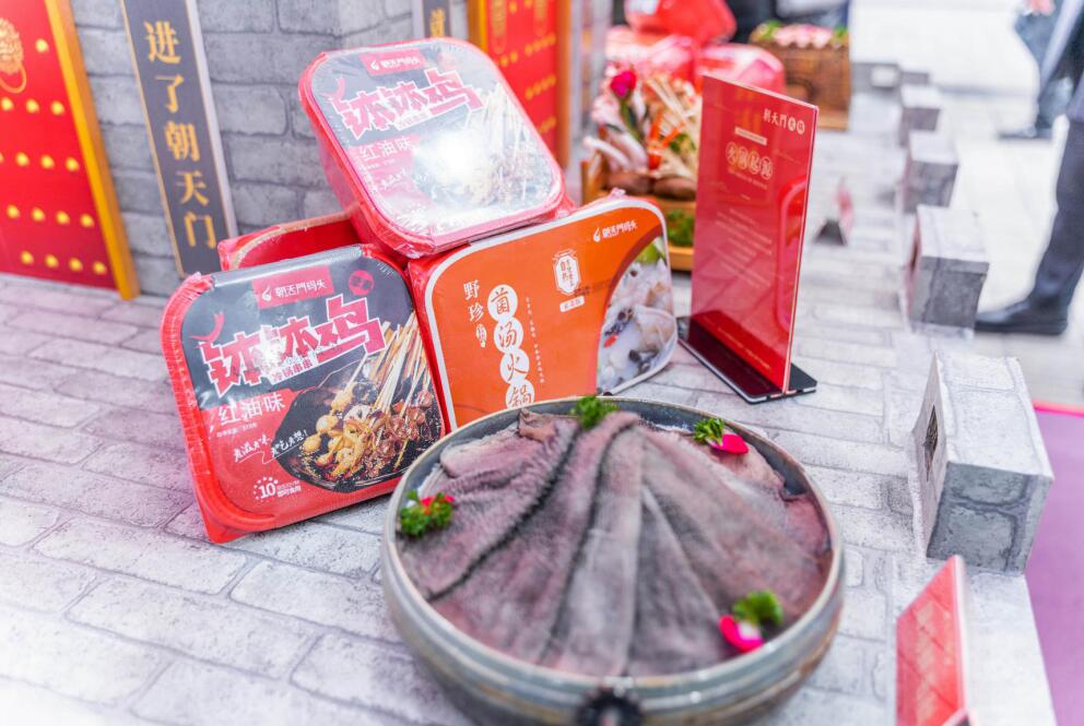 常寧開火鍋加盟店，如何通過特色吸引顧客？