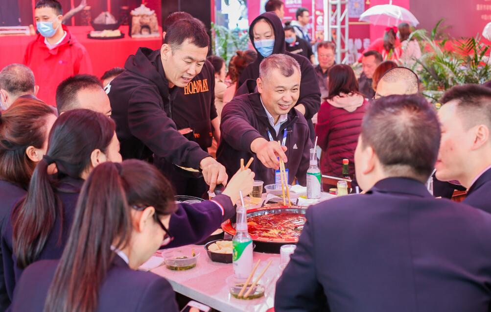 如何加盟重慶火鍋店？這些要點(diǎn)要記牢！