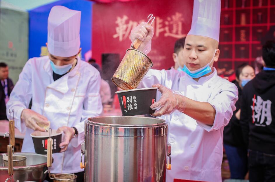 任丘開火鍋加盟店，請(qǐng)先做好這些調(diào)研工作！