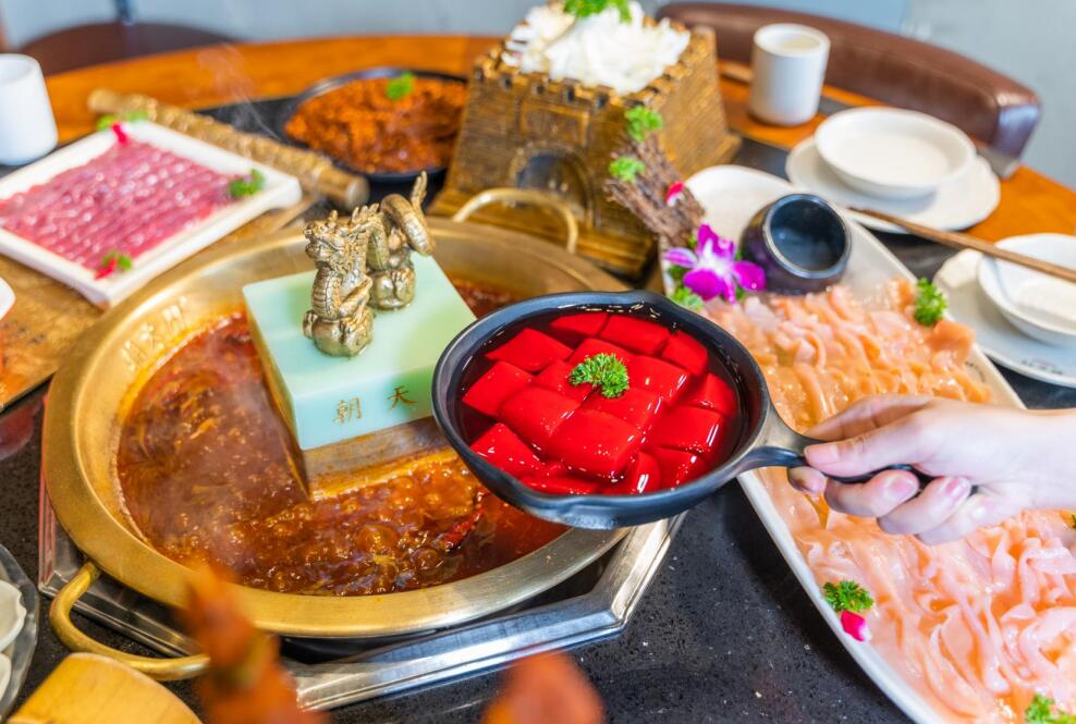 晉州開火鍋加盟店，如何與新潮的年輕人接軌？