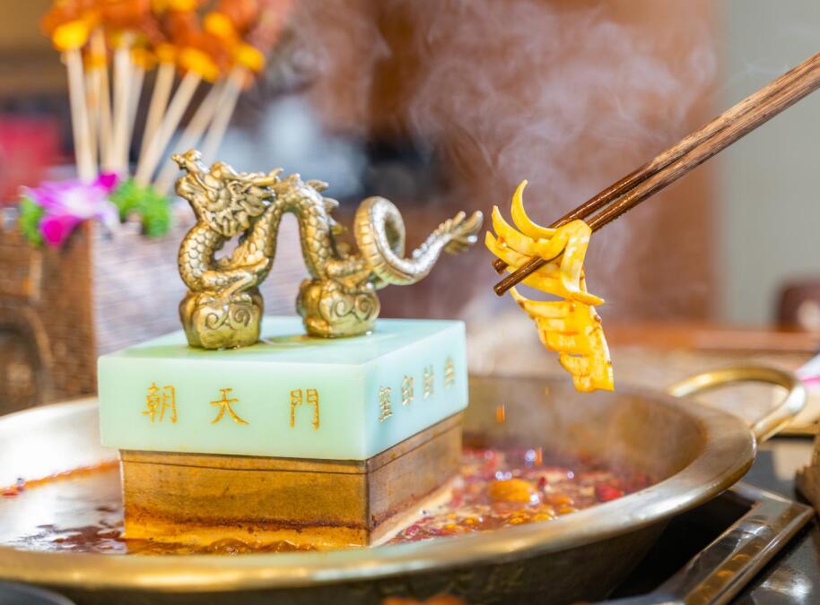 北票開(kāi)火鍋加盟店，如何裝修有設(shè)計(jì)感？