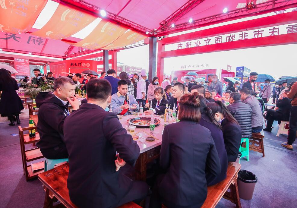 鳳城開(kāi)火鍋加盟店，如何培養(yǎng)營(yíng)銷意識(shí)？
