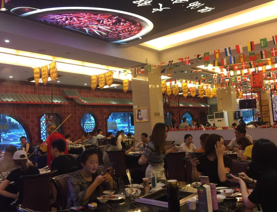 朝天門火鍋督導(dǎo)全程跟蹤扶持，助力門店高水準(zhǔn)經(jīng)營！