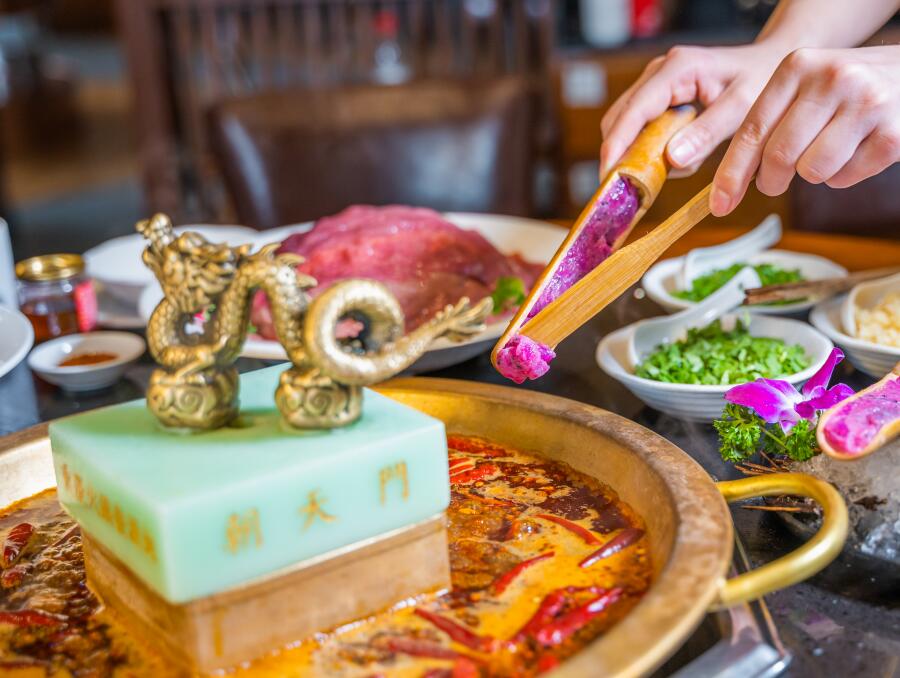 墊江開火鍋加盟店，如何做好戶外宣傳？