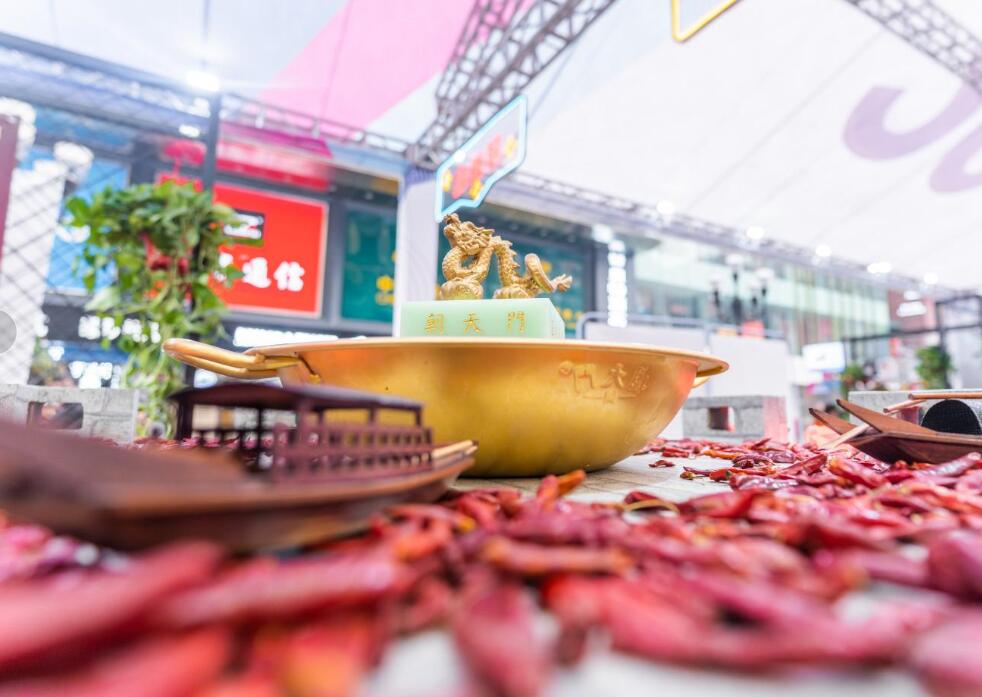 火鍋店沒錢做廣告？不妨試試免費“廣告位”！