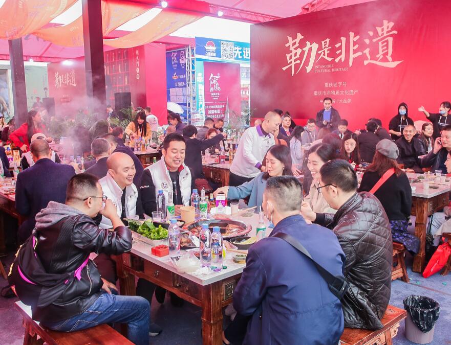 開火鍋店真的賺錢嗎？火鍋的優(yōu)勢有哪些？