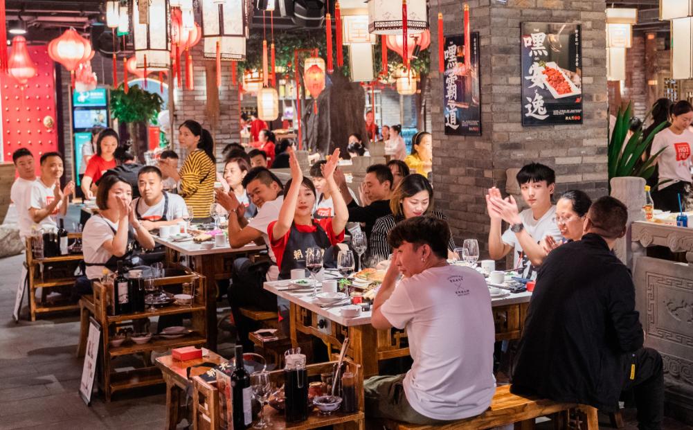 打造年輕人喜愛(ài)火鍋店，這三大思路，值得參考！