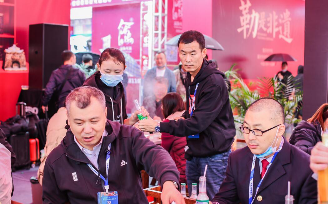 優(yōu)質(zhì)火鍋廣告語怎么寫？圍繞顧客需求，達(dá)到滿意效果！