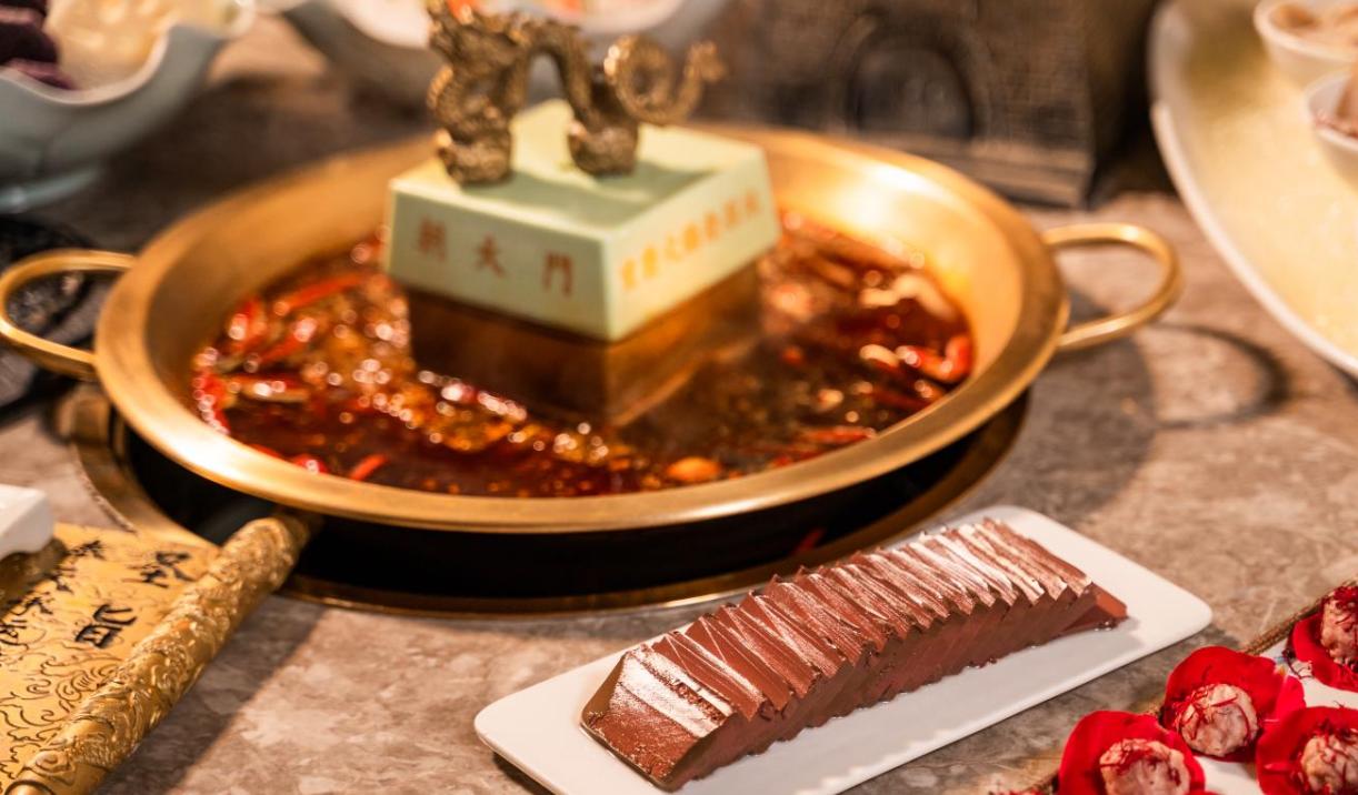重慶火鍋，記得多吃鮮鴨血，補(bǔ)鐵就是補(bǔ)氣血！