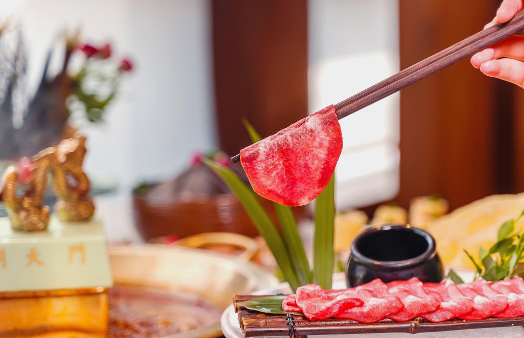 冬吃蘿卜，火鍋必點(diǎn)，冬天多吃白色素菜！