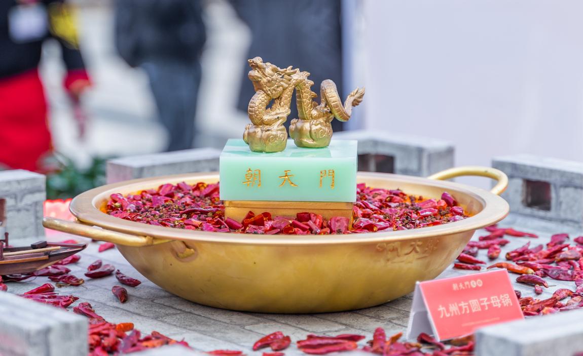 開(kāi)一家火鍋店，加盟與自創(chuàng)，誰(shuí)更適合？